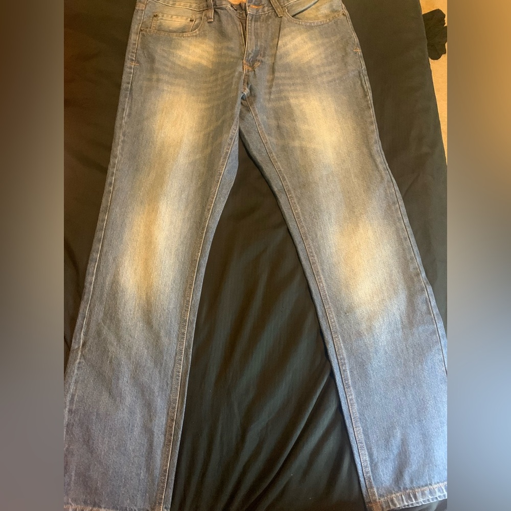 Brand:IZOD, Size:34x30, Color:light/dark denim washed
